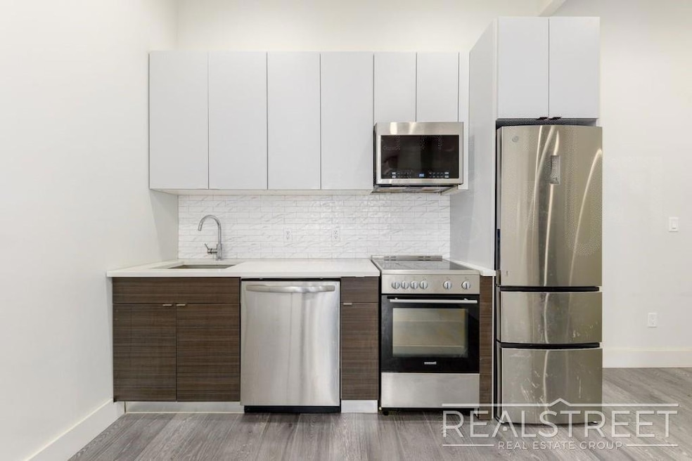 For Rent $2,900/month • Co-Listing Agent