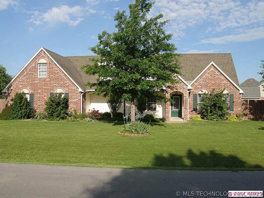 Inviting large home that is located on large corne