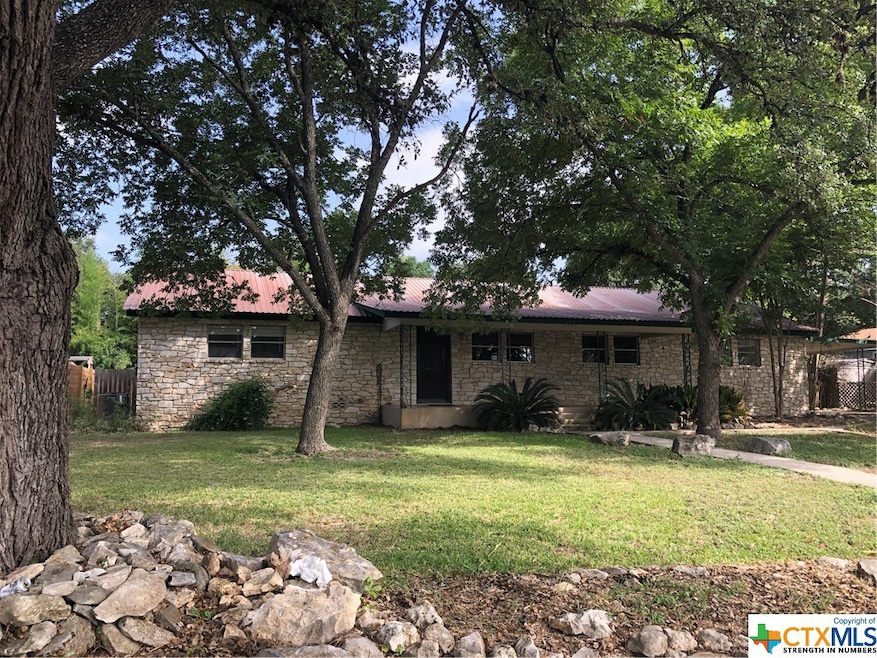 702 Chicago St, San Marcos, TX 78666 - photo 1