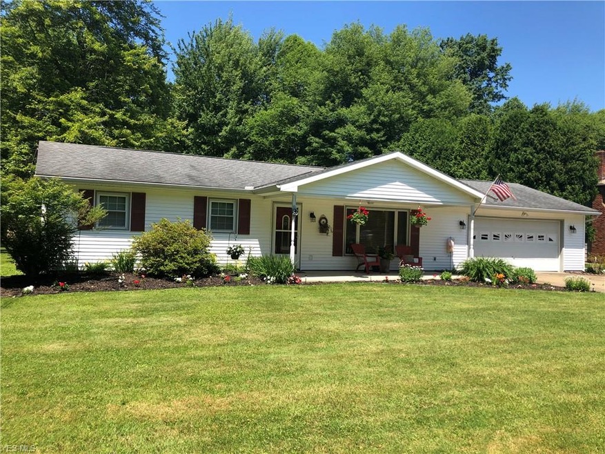 Welcome to 6135 Robinhood Ln, Ashtabula Oh