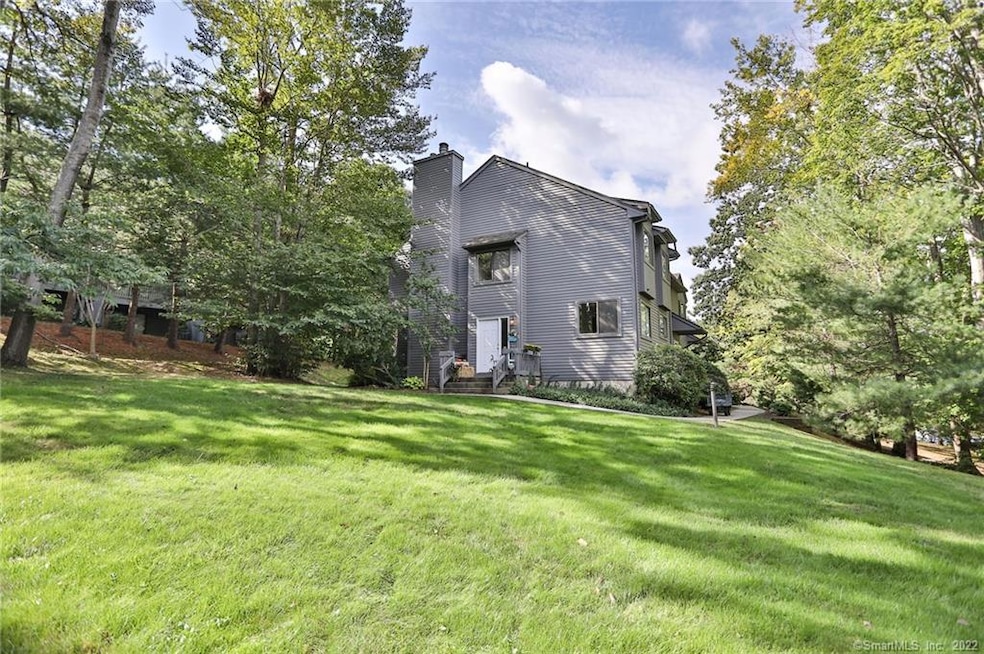 194 Conestoga Way unit 194, Glastonbury, CT 06033 - photo 1