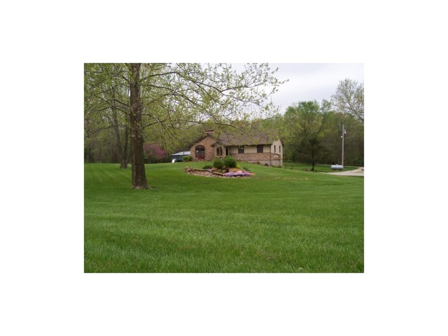 Great curb appeal w/mature trees, landscaped areas