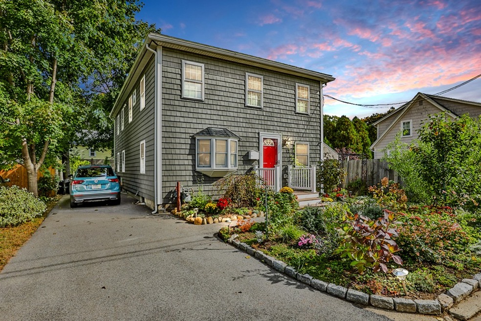 12 Sylvester St, Newburyport, MA 01950 - photo 1