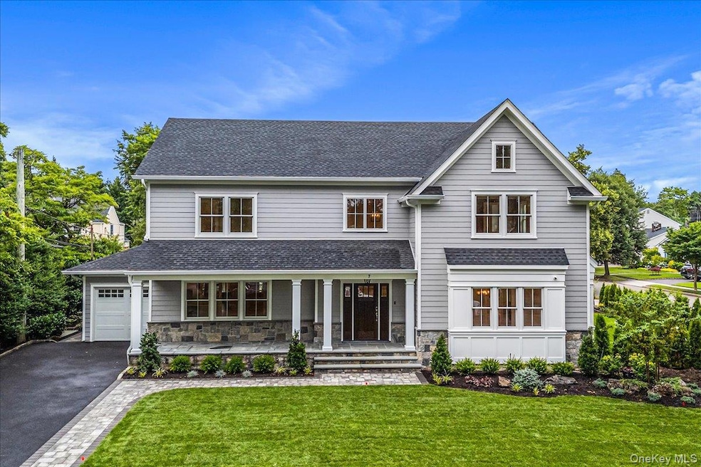 Pending $2,699,000 • Co-Listing Agent