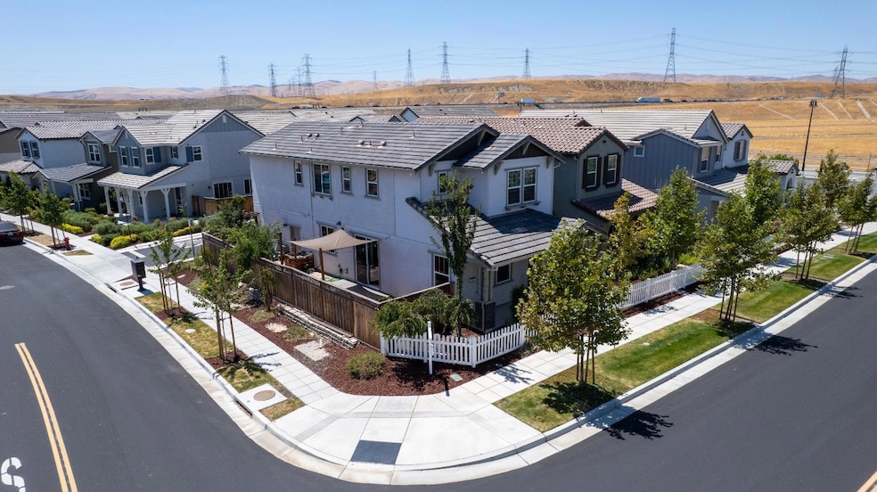 22 E Funderburg Blvd, Tracy, CA 95391 - photo 1