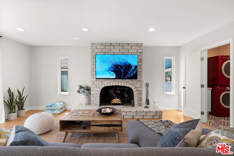 2804 Spreckels Ln, Redondo Beach, CA 90278 - photo 1