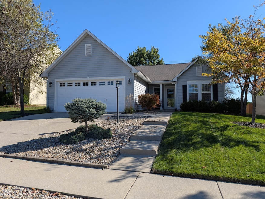 11722 Silver Meadow Ct, Fishers, IN 46037 - photo 1