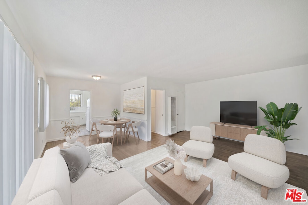 2314 S Corning St unit 9, Los Angeles, CA 90034 - photo 1