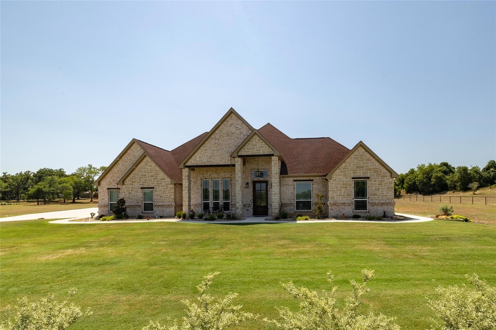 1057 N 44 Ln, Weatherford, TX 76085 - photo 1