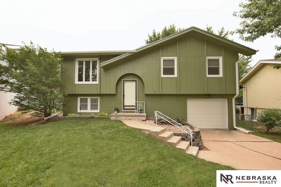 13013 Fowler Cir, Omaha, NE 68164 - photo 1