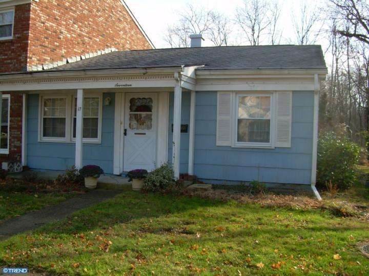17 Farragut Ct, Willingboro, NJ 08046 - photo 1