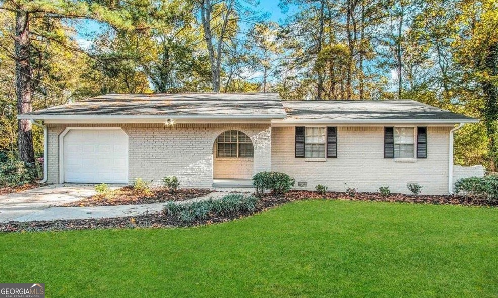 2205 Chestnut Hill Cir, Decatur, GA 30032 - photo 1