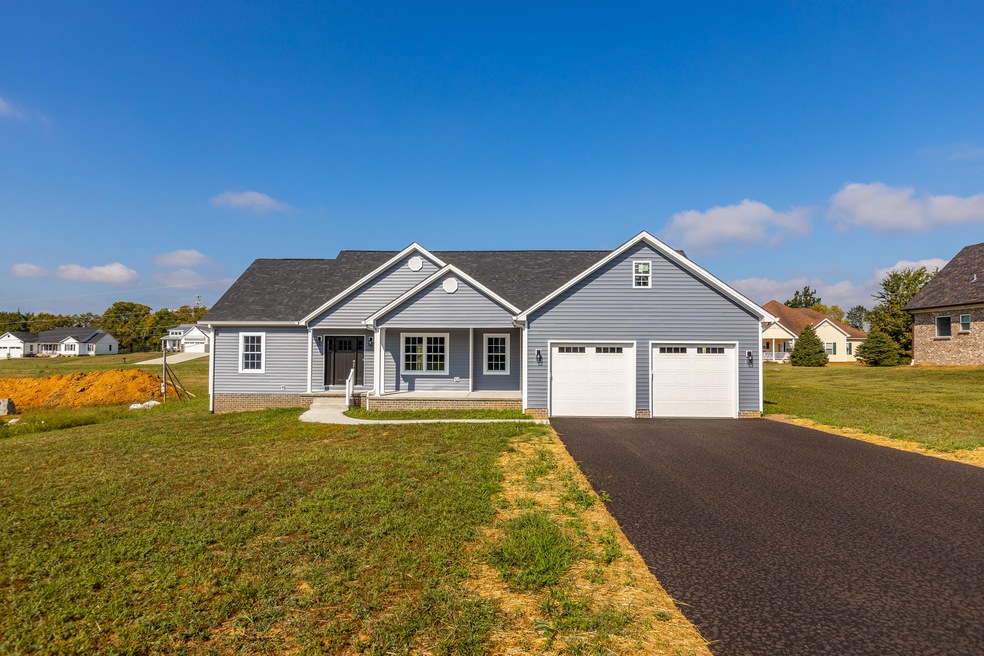 917 Milward Dr, Harrodsburg, KY 40330 - photo 1