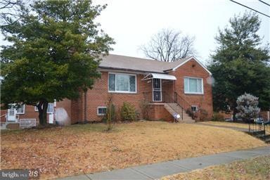 6400 8th Ave, Hyattsville, MD 20783 - photo 1