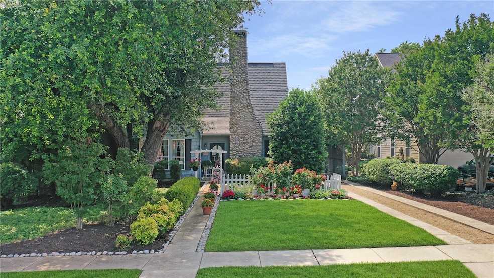 HOME SWEET STORYBOOK COTTAGE !