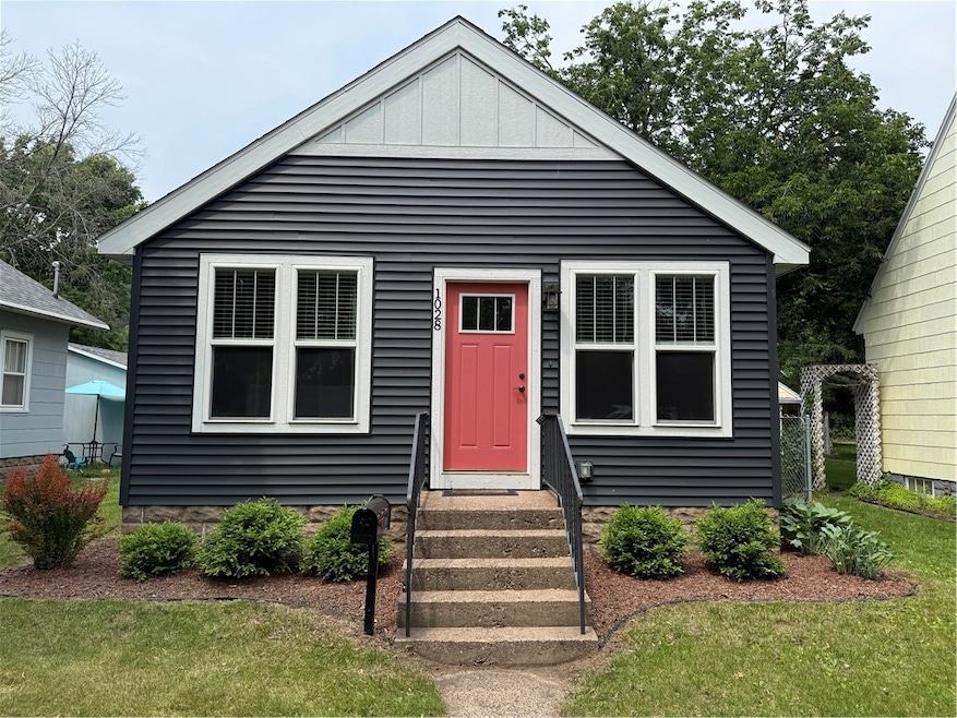 1028 Chauncey St, Eau Claire, WI 54701 - photo 1