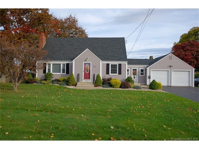 878 Maple St, Rocky Hill, CT 06067 - photo 1