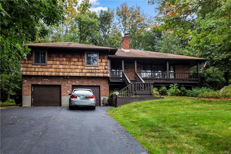 14 Roanoke Dr, Monroe, NY 10950 - photo 1