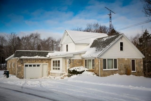 06073 Rockey Beach Ave, Charlevoix, MI 49720 - photo 1