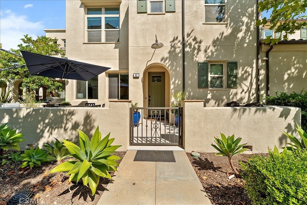 Under Contract $899,000