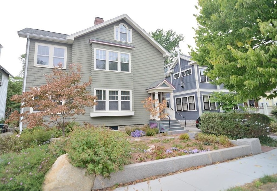 204 Lakeview Ave unit 204, Cambridge, MA 02138 - photo 1