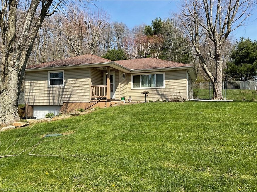 15922 Vale St, East Liverpool, OH 43920 - photo 1