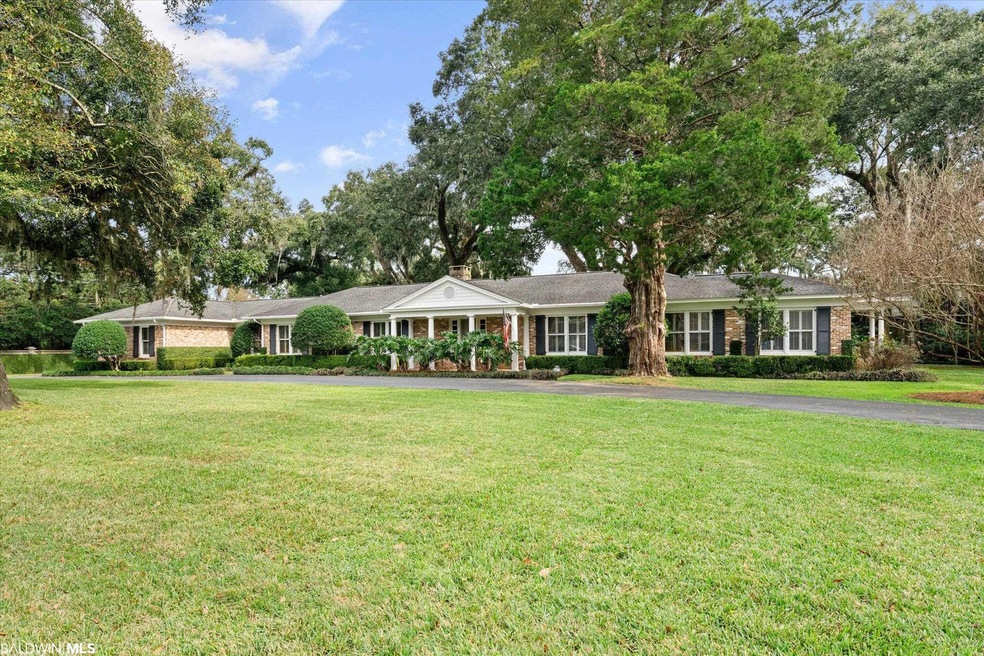 301 E Durham Dr, Mobile, AL 36606 - photo 1