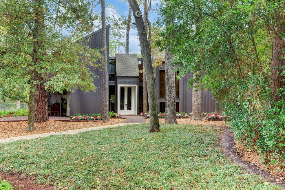 46 E Stillforest St, Piney Point Village, TX 77024 - photo 1