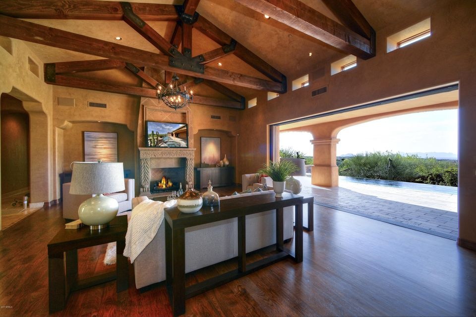 003_Living Room