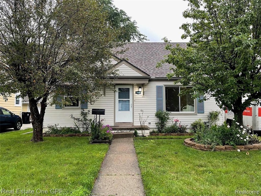 25160 Buick St, Roseville, MI 48066 - photo 1