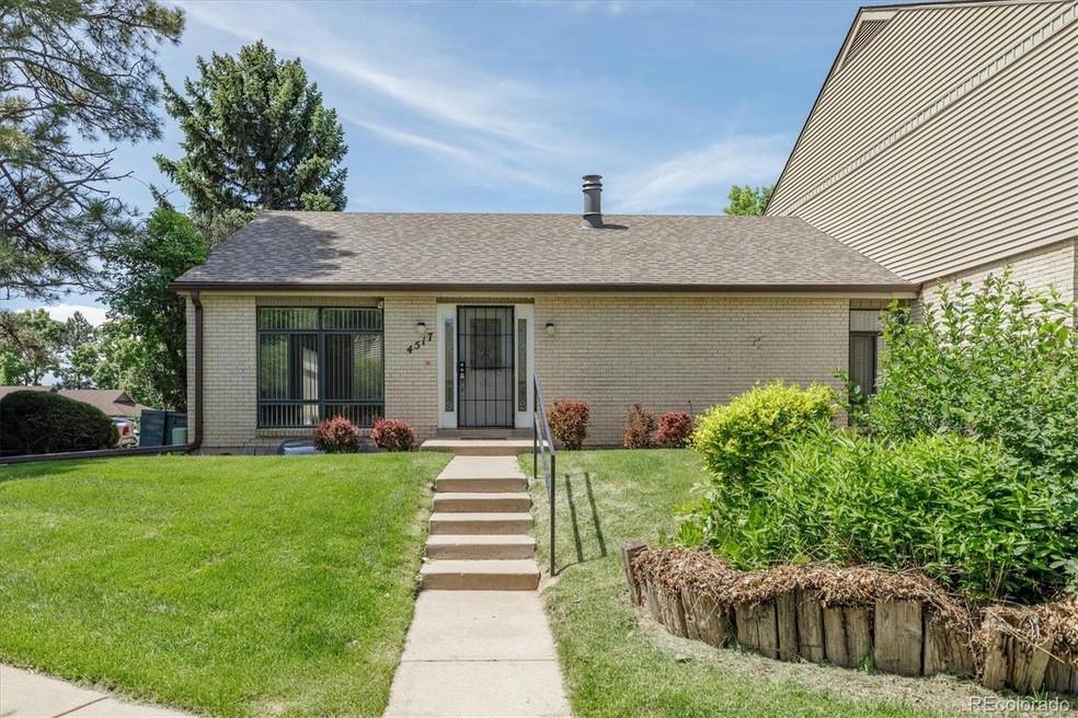 4517 W Ponds Circle