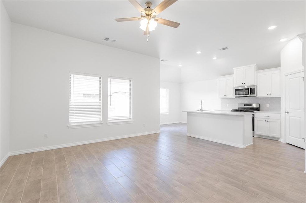 3301 Scissortail Way, Yukon, OK 73099 - photo 1