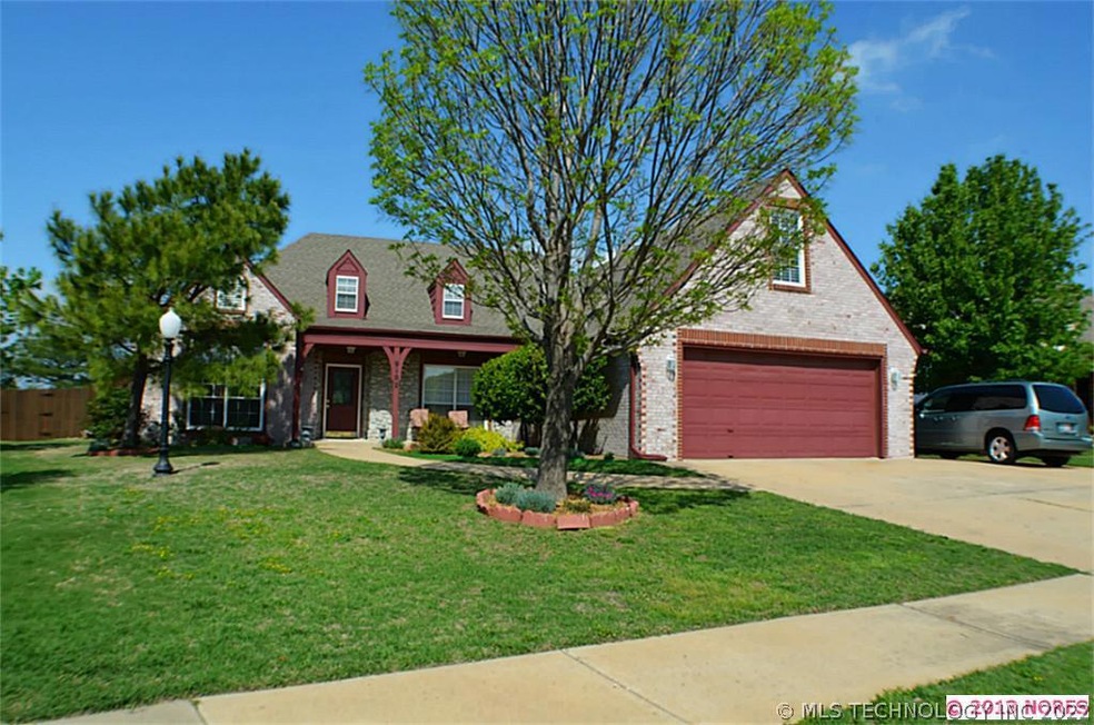 Fantastic 4 bedroom on golf course.