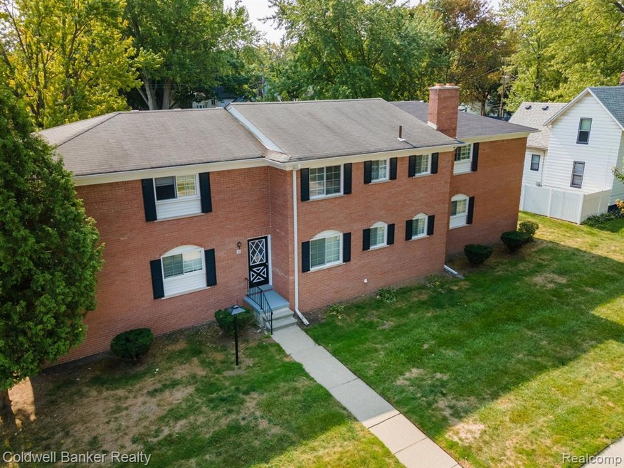 38 3rd St, Mount Clemens, MI 48043 - photo 1