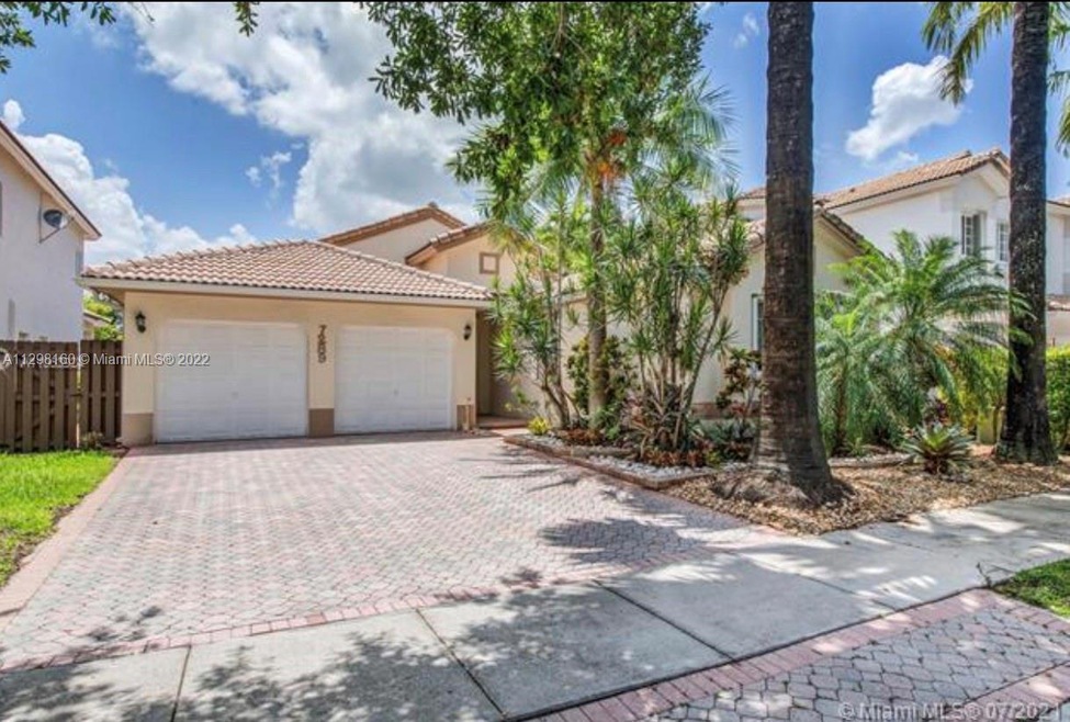 7289 NW 107th Place, Doral, FL 33178 - photo 1
