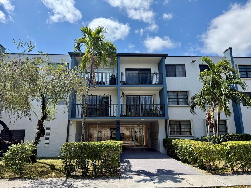 30 E 39th St unit 217, Hialeah, FL 33013 - photo 1