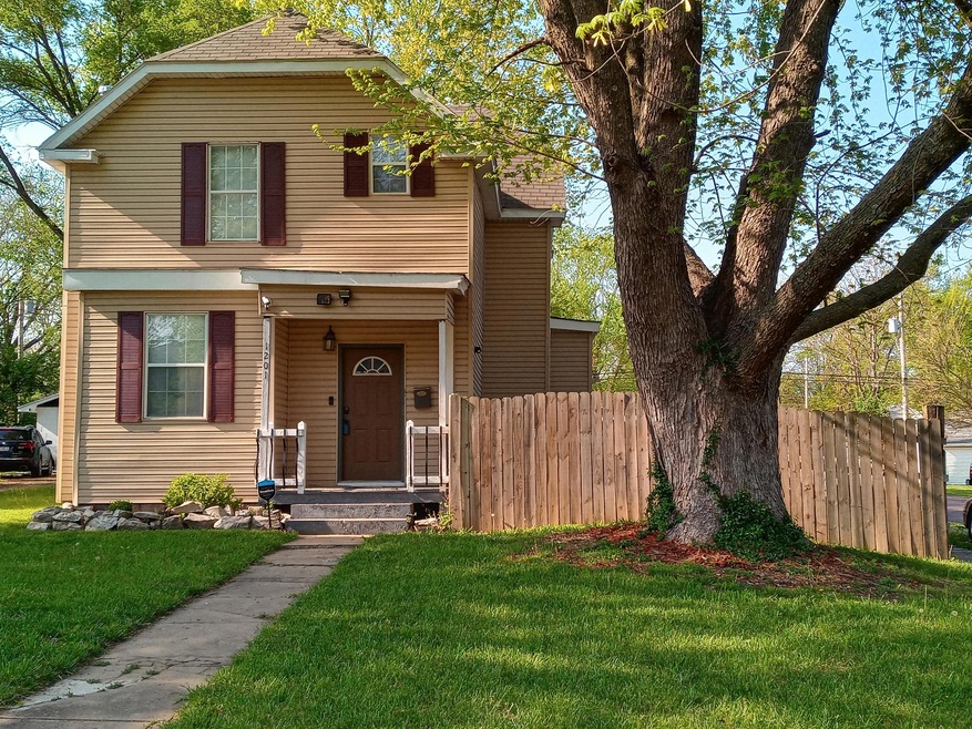 1201 W Webster