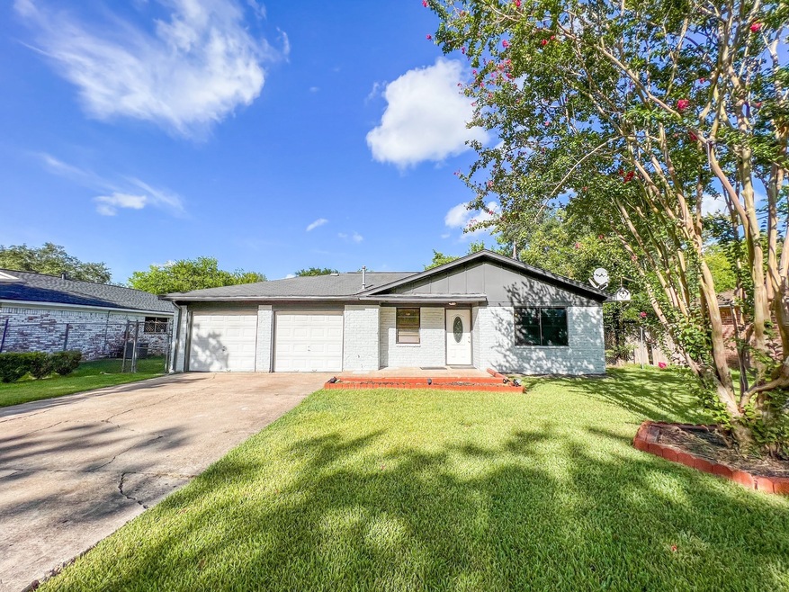 4316 Linda Ln, Alvin, TX 77511 - photo 1