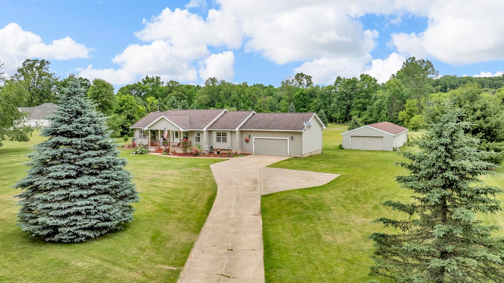 6824 Napoleon Rd Jackson MI - 1