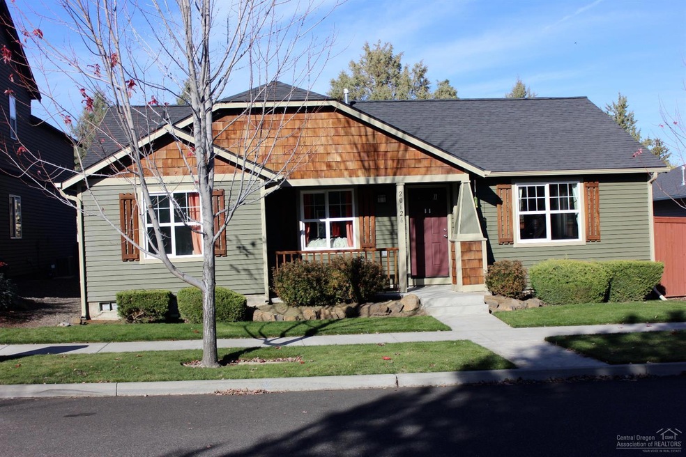 20626 Cherry Tree Ln, Bend, OR 97702 - photo 1