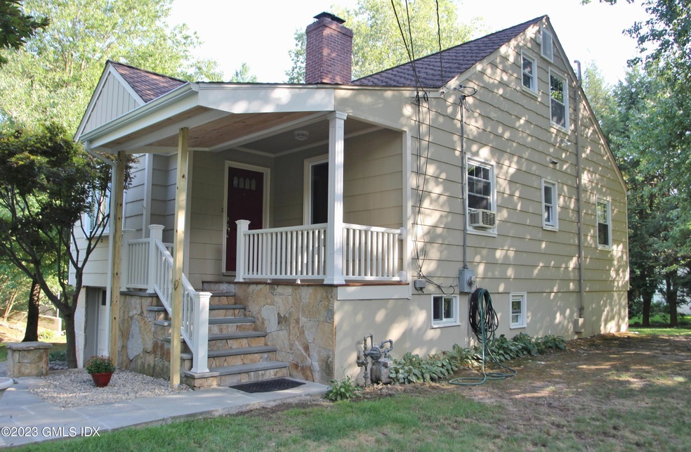 194 Weaver St, Greenwich, CT 06831 - photo 1