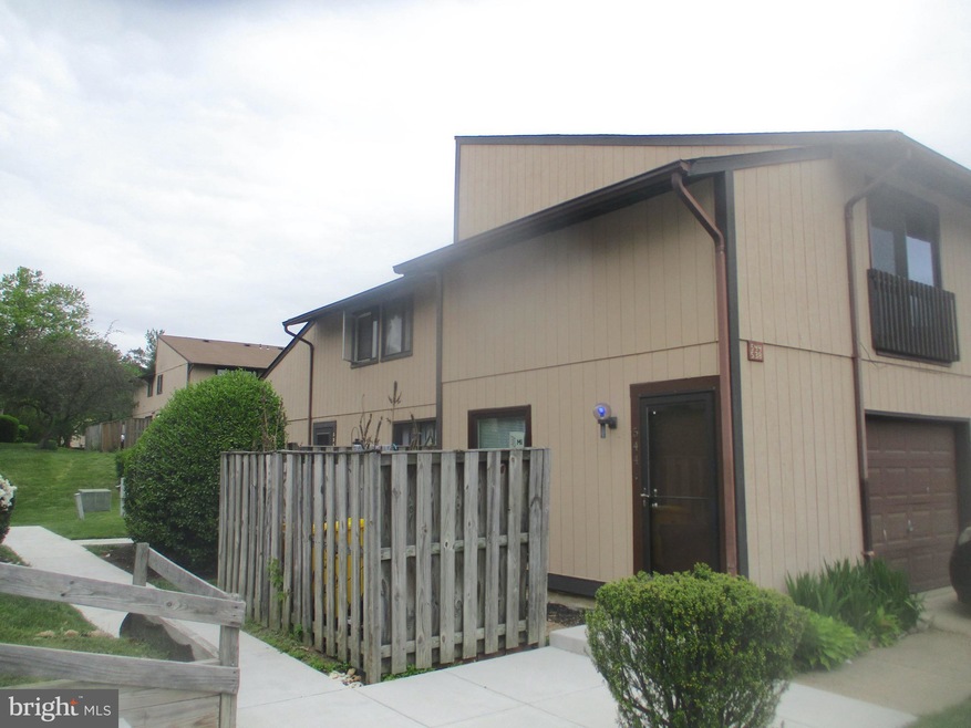 544 Glen Ct unit 31D, Glen Burnie, MD 21061 - photo 1