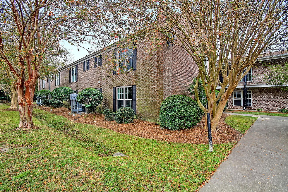 CREM_867 N Colony Unit F82_004