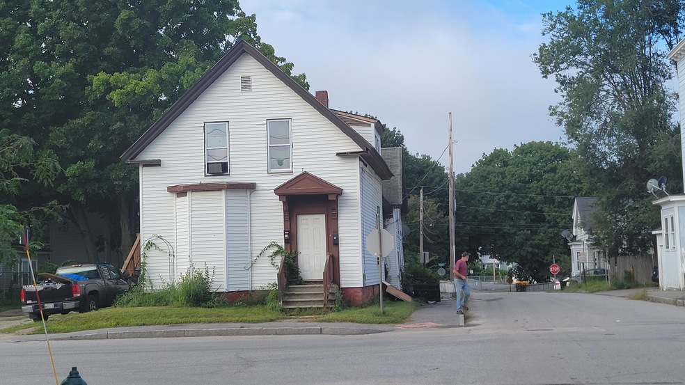 64 Summer St Auburn