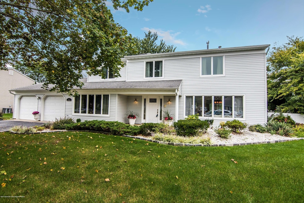 83 Forest Ave .