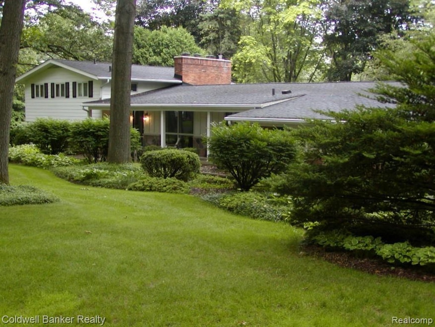 BEAUTIFULLY UPDATED HOME ON FABULOUS 1.8 ACRE LOT 