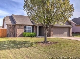 20333 E 43rd Place S, Broken Arrow, OK 74014 - photo 1