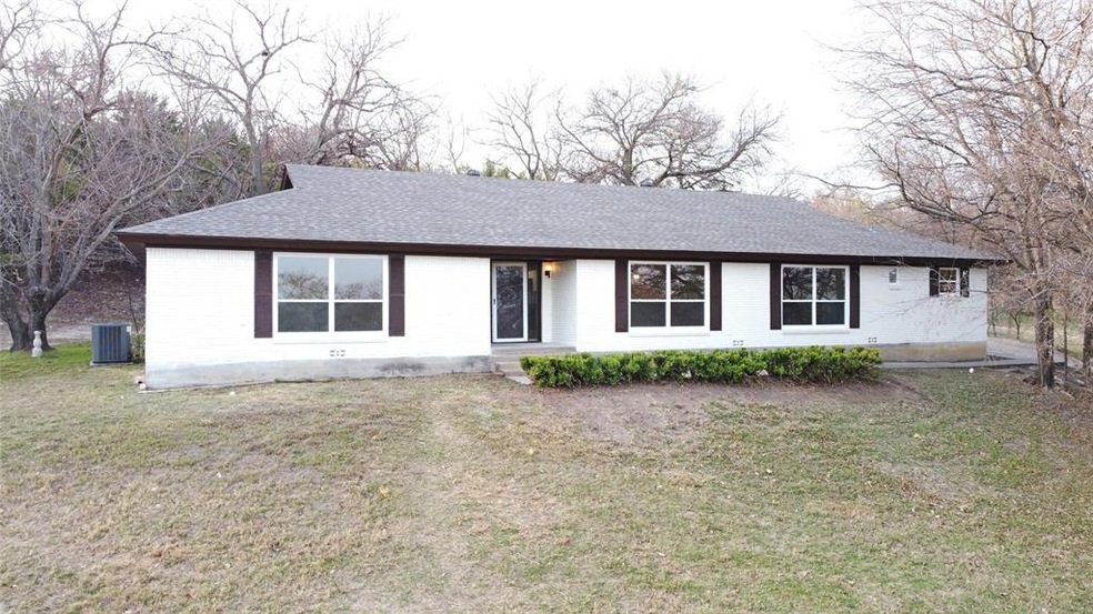 125 Lakeview Terrace, Weatherford, TX 76087 - photo 1