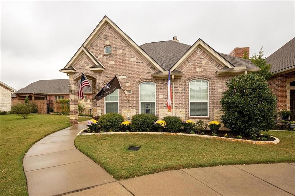 4904 Centre Ct, Granbury, TX 76049 - photo 1