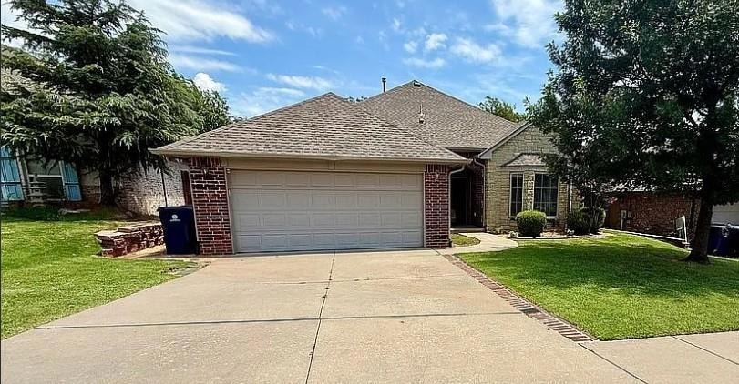 13920 Oxford Dr, Edmond, OK 73013 - photo 1